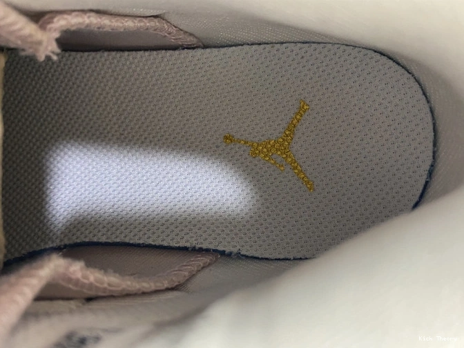 Kicked Out Shoe Store Gold Jordan Hoops Air DH9696-100 (W) 6 Retro 0823